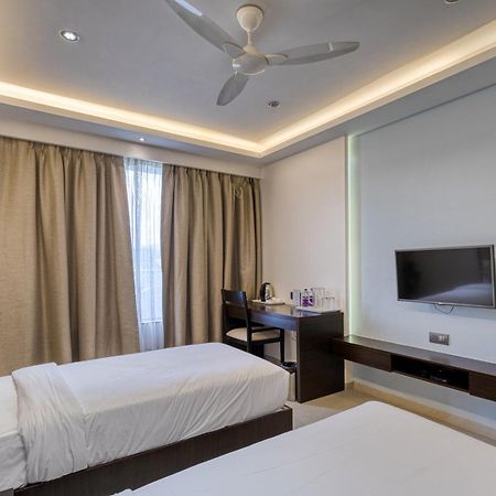 Hotel Grand Visava לונבלה מראה חיצוני תמונה