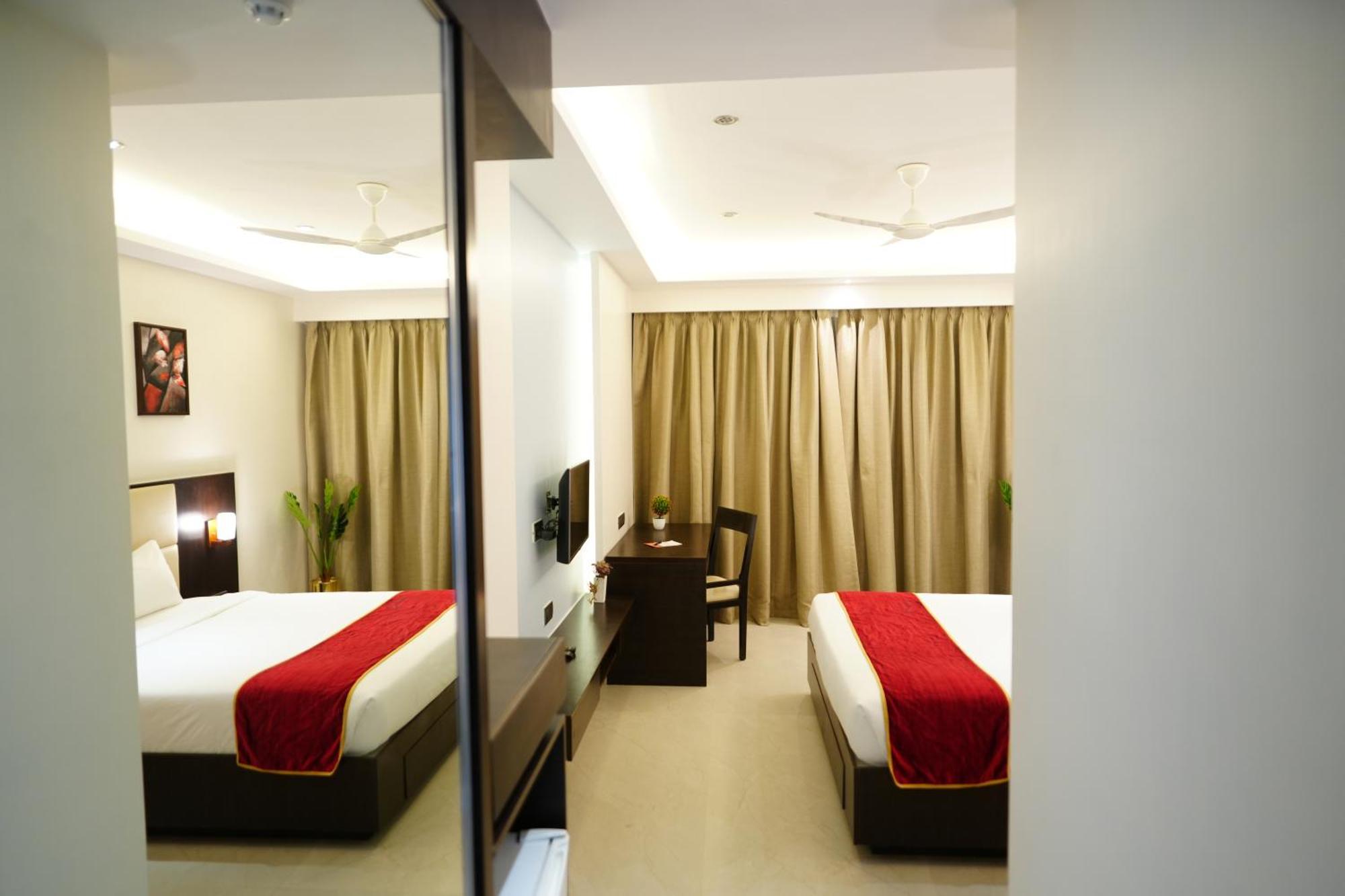 Hotel Grand Visava לונבלה מראה חיצוני תמונה