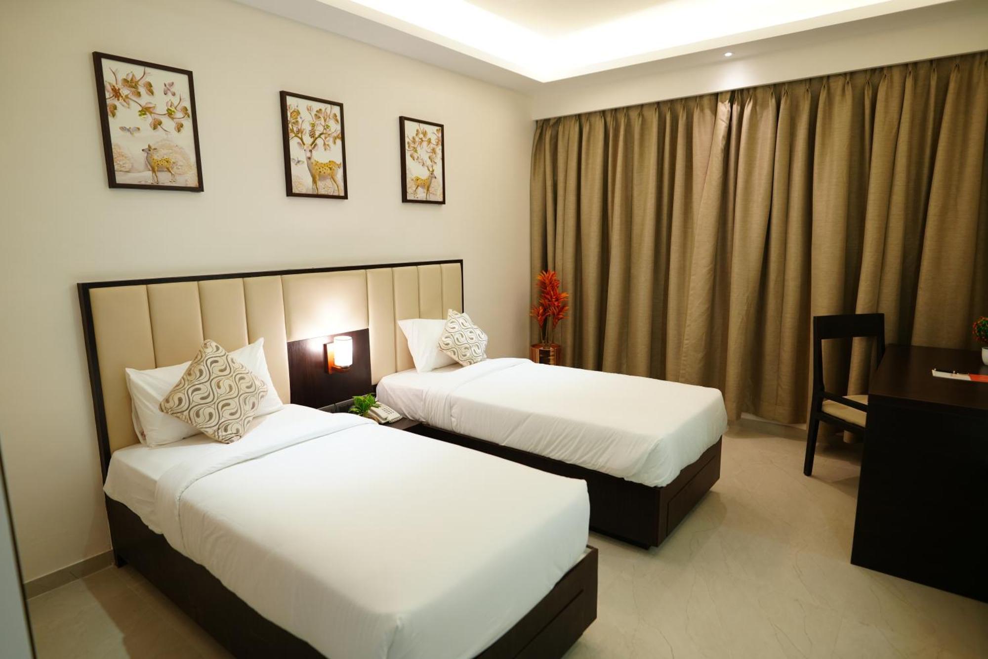 Hotel Grand Visava לונבלה מראה חיצוני תמונה