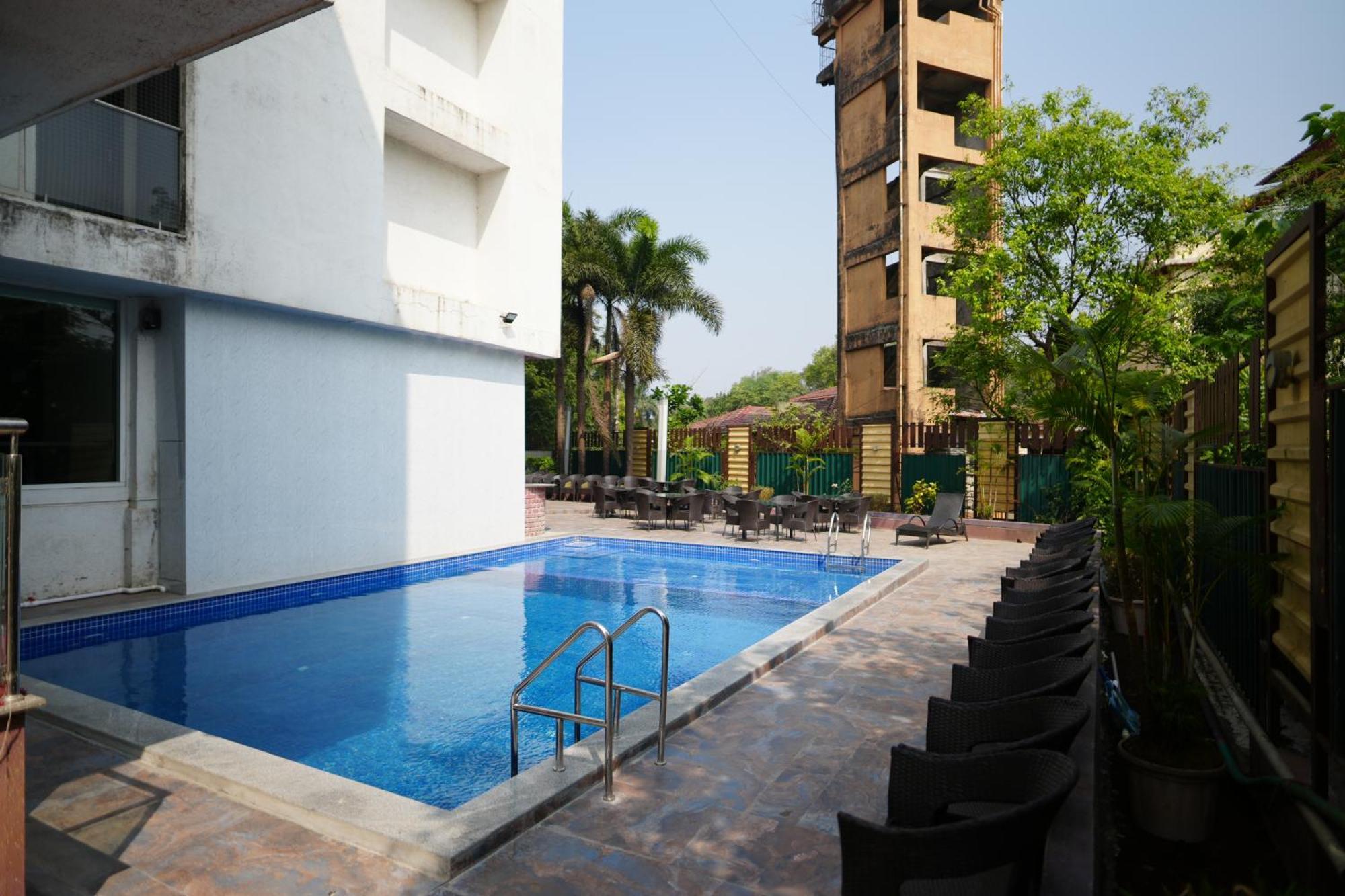 Hotel Grand Visava לונבלה מראה חיצוני תמונה
