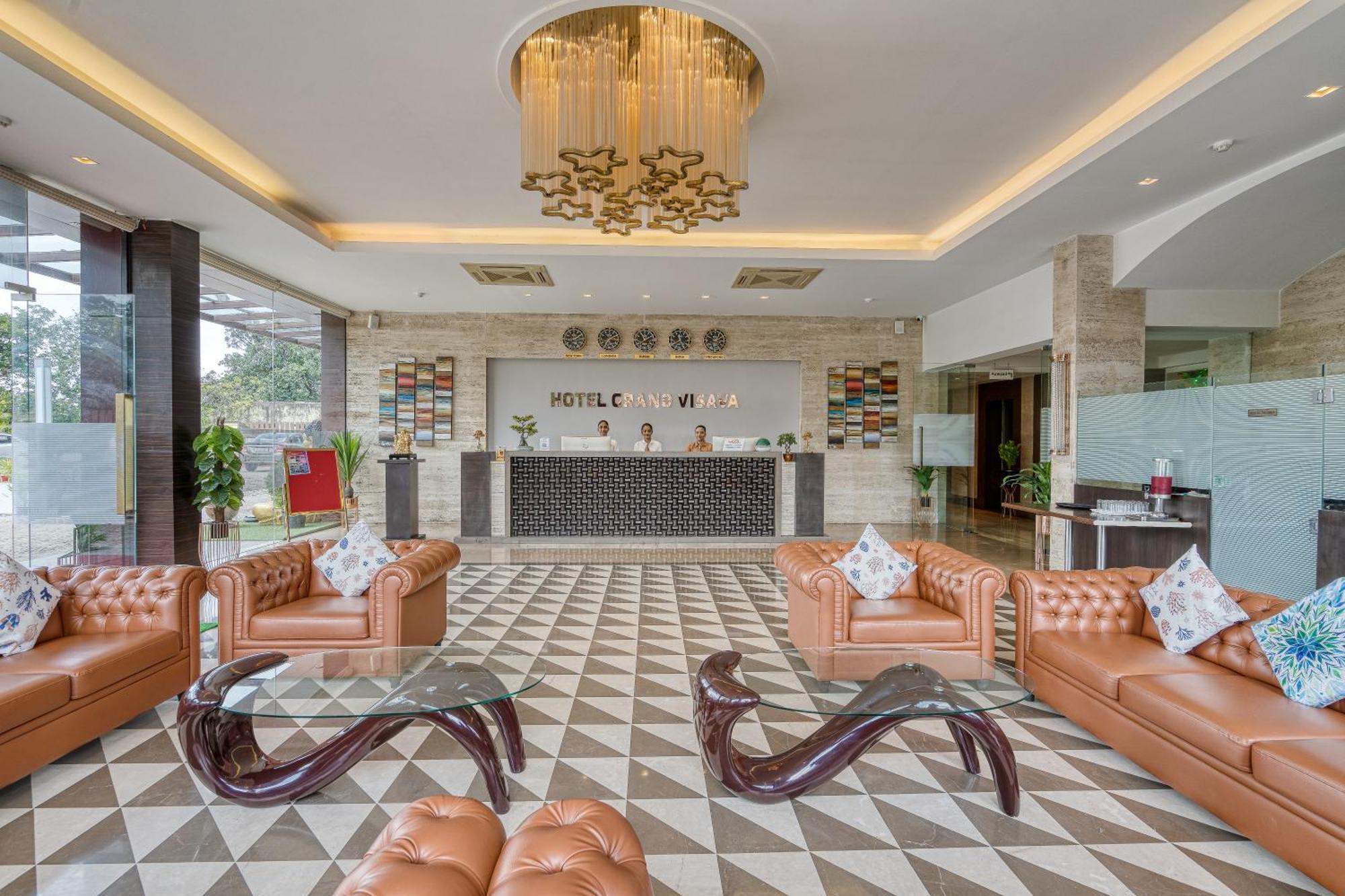 Hotel Grand Visava לונבלה מראה חיצוני תמונה