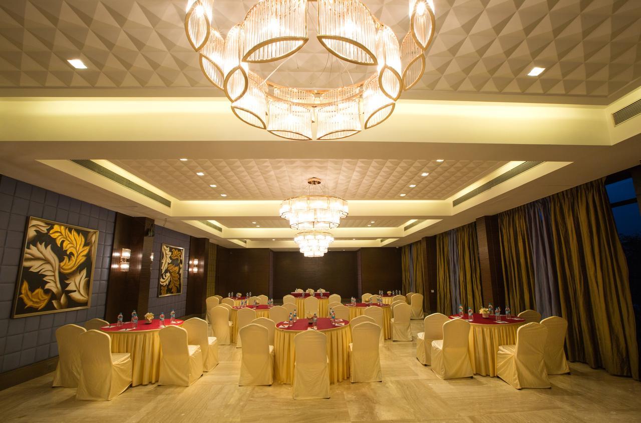 Hotel Grand Visava לונבלה מראה חיצוני תמונה