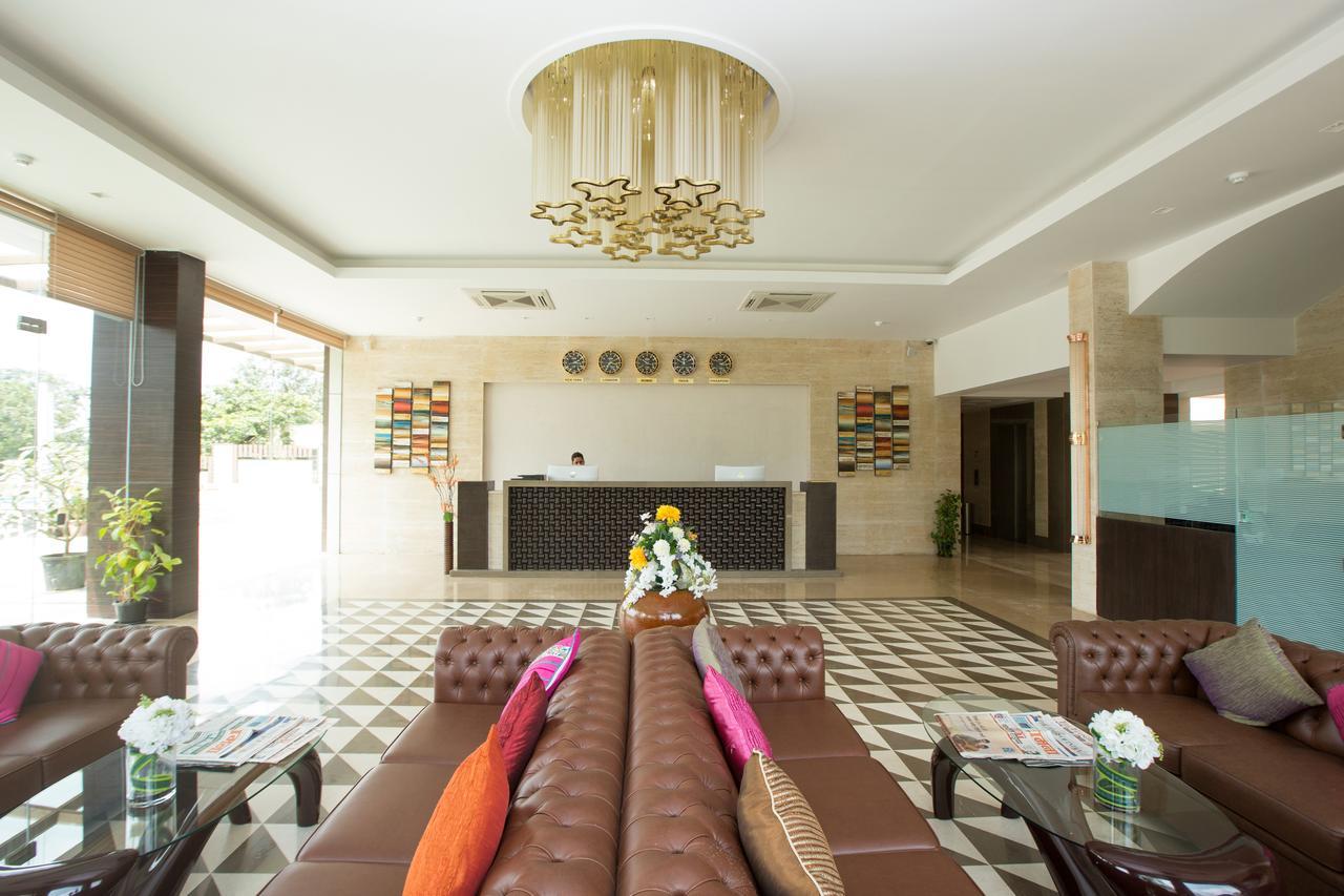 Hotel Grand Visava לונבלה מראה חיצוני תמונה