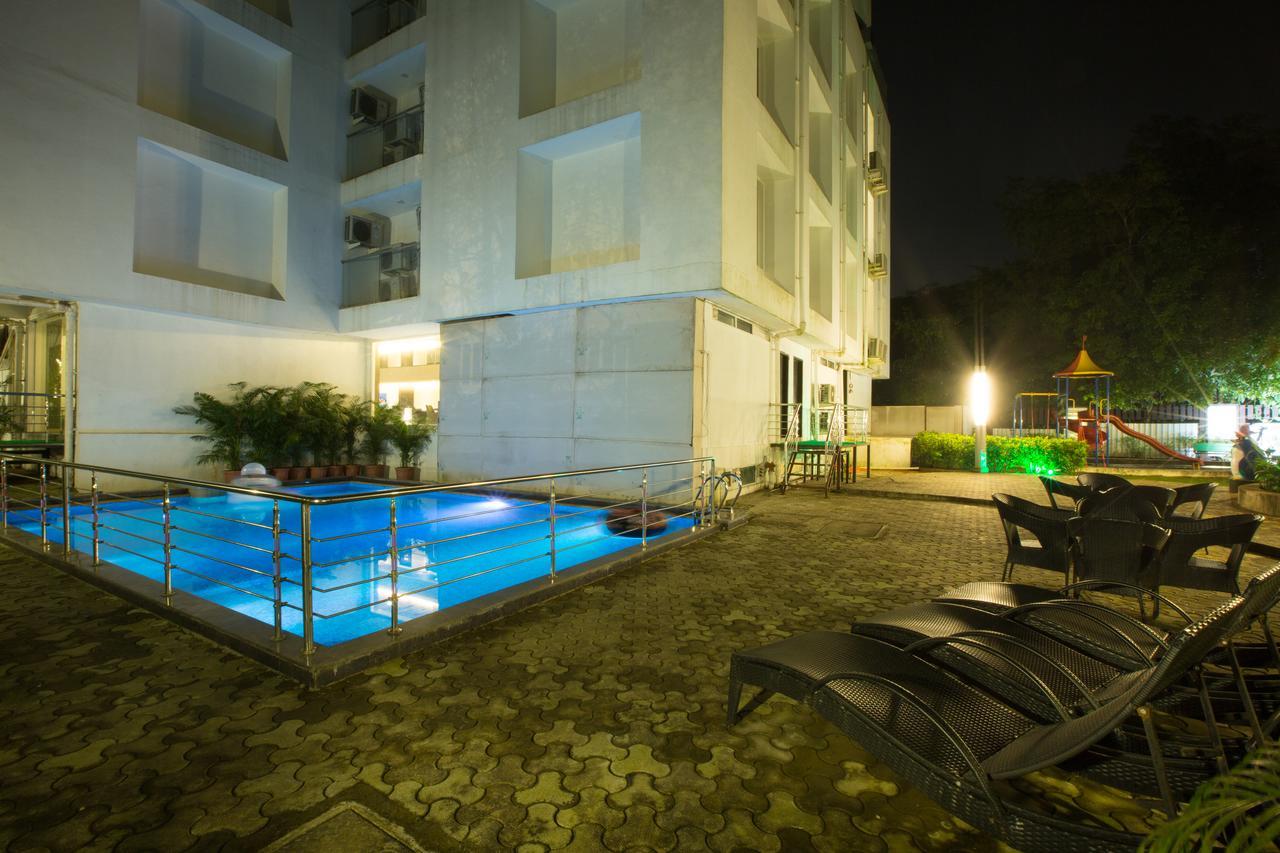 Hotel Grand Visava לונבלה מראה חיצוני תמונה